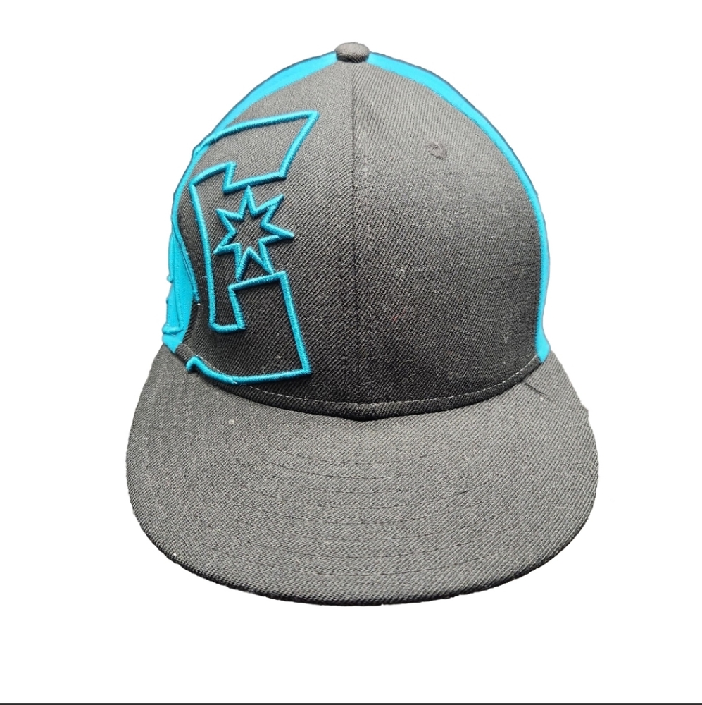 DC Shoes Size 7-1/4 Cap
